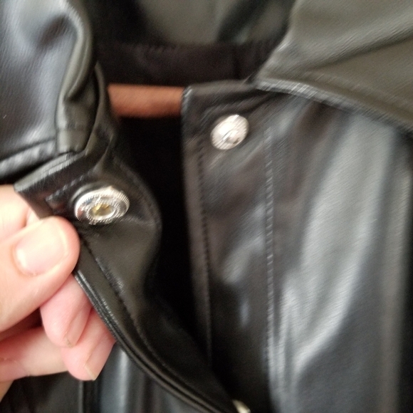 Nwot Urban Revivo Faux Leather Skater Mini Dress in Black Size 6 - Picture 8 of 9